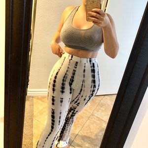 Fashion nova white leggings flare bottom